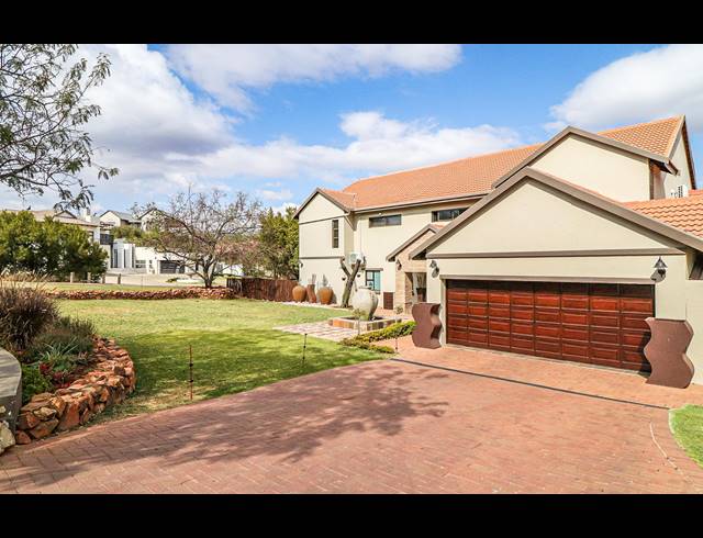 5 BEDROOM FREEHOLD FOR SALE IN SABLE HILLS